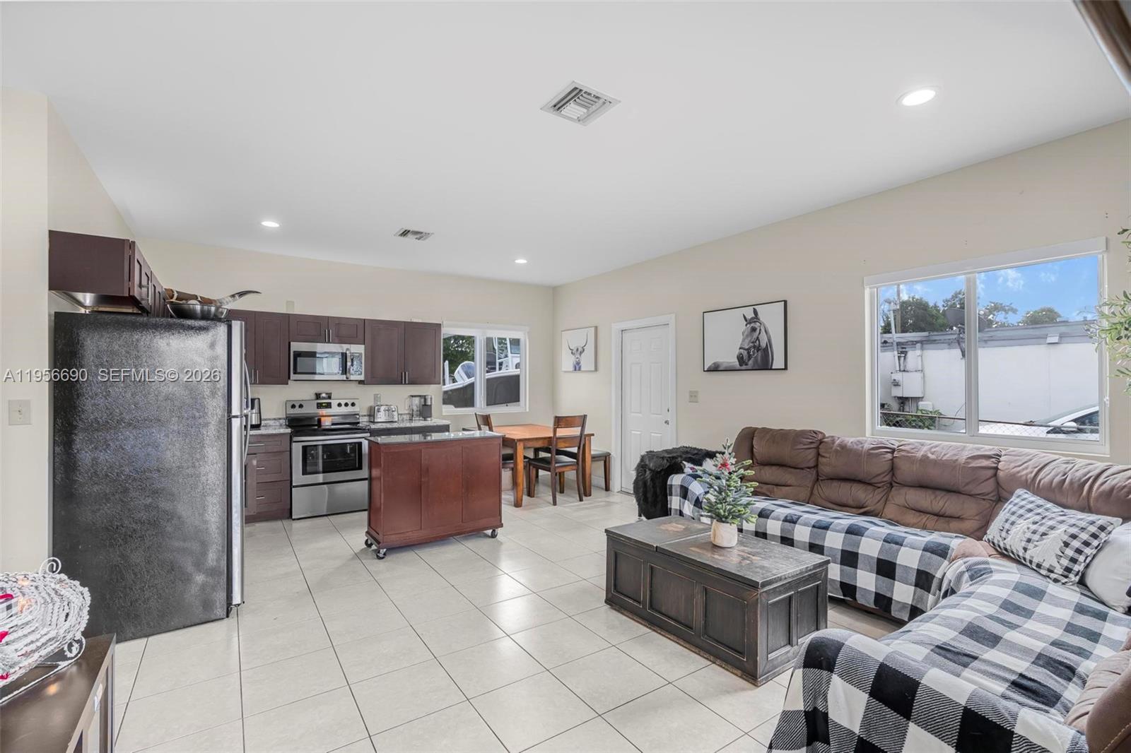 NICHOLS GOLF ESTATES - Residential