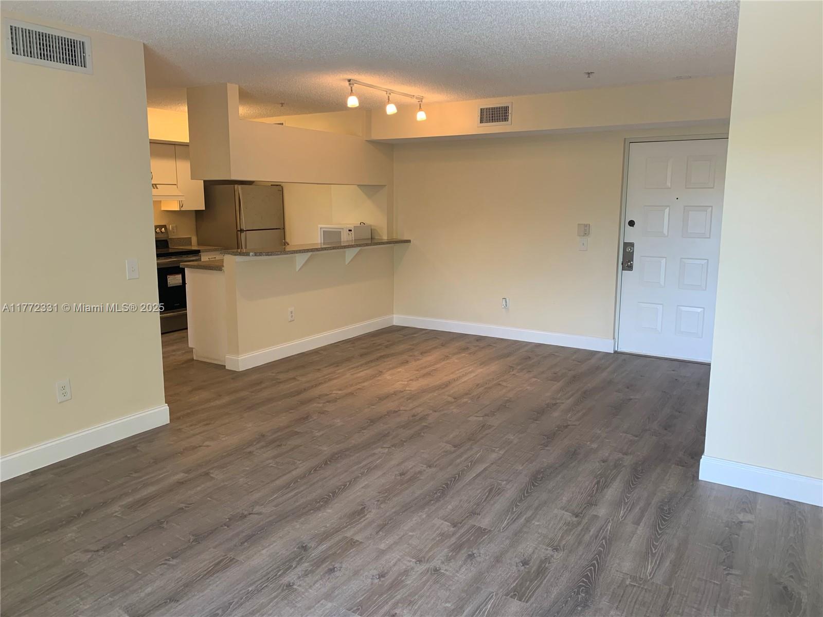 Property for Sale at 470 S Park Rd 7-307, Hollywood, Broward County, Florida - Bedrooms: 3 
Bathrooms: 2  - $280,000
