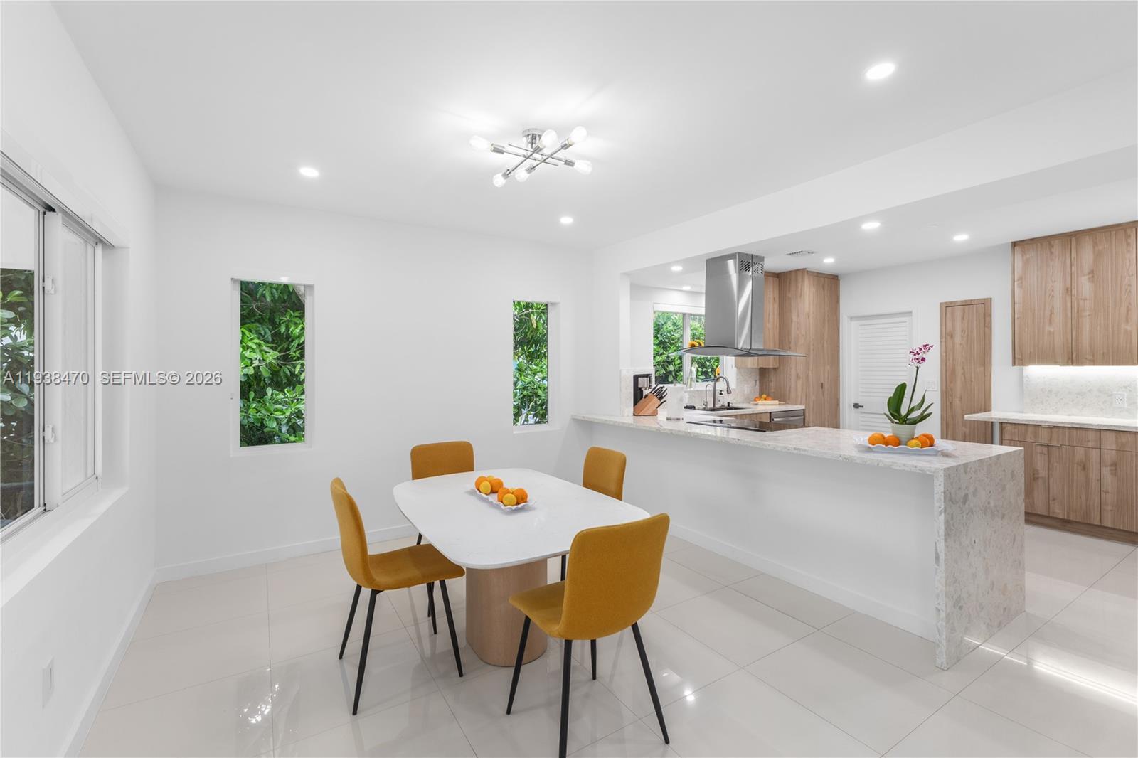 NORTH SHORE CREST - Residential