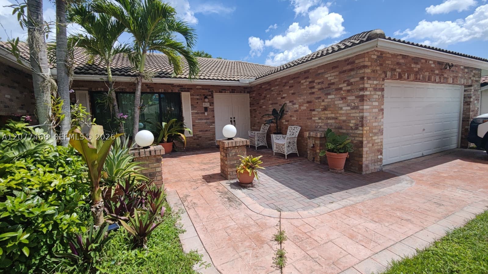 913 NW 110th Ln, Coral Springs FL 33071