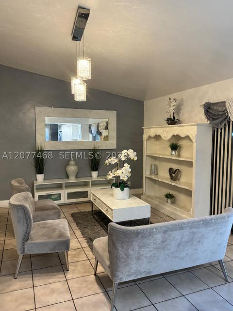 Tiny photo for 913 NW 110th Ln, Coral Springs, FL 33071 (MLS # A12077468)