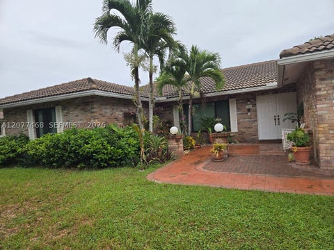 Photo of 913 NW 110th Ln, Coral Springs, FL 33071 (MLS # A12077468)