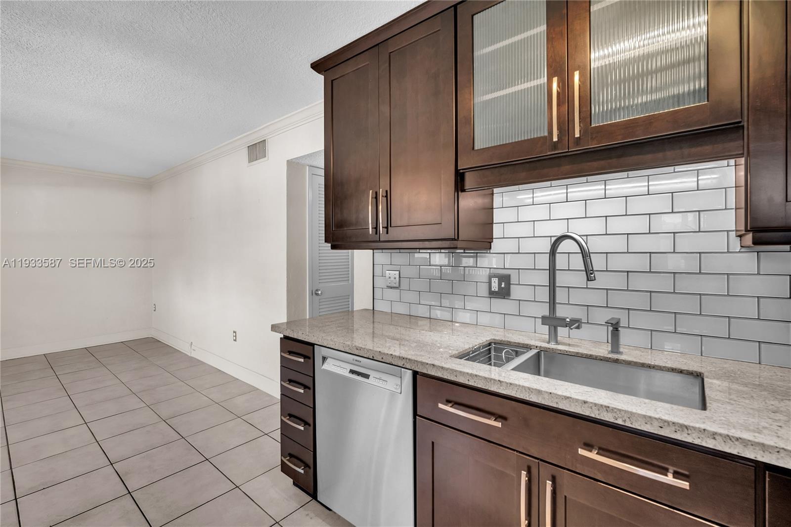 CHATEAU GROVE CONDO - Residential Lease