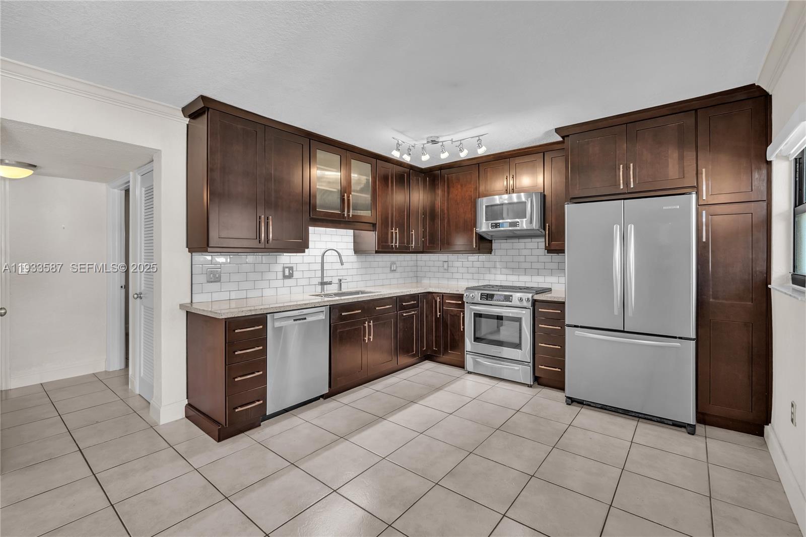 CHATEAU GROVE CONDO - Residential Lease