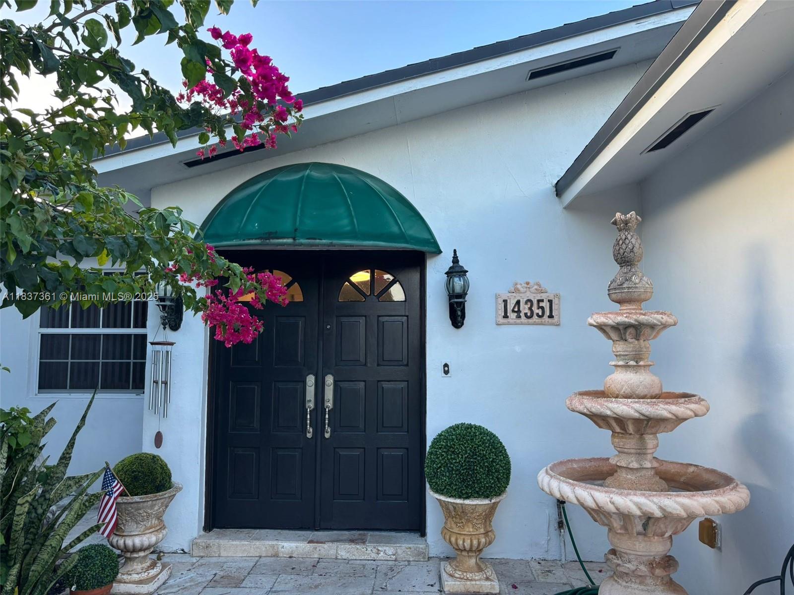 14351 SW 71st Ln, Miami, FL, 33183/$850,000 2 14351 SW 71st Ln