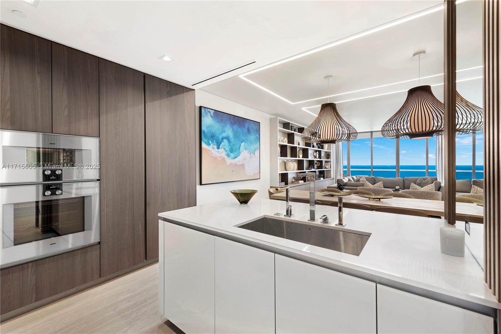 Turnberry Ocean Club - Residential