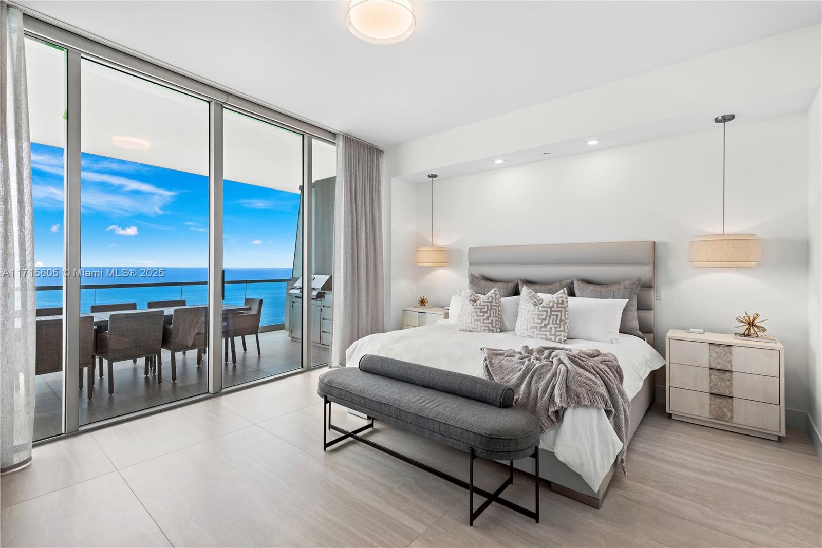 Turnberry Ocean Club - Residential