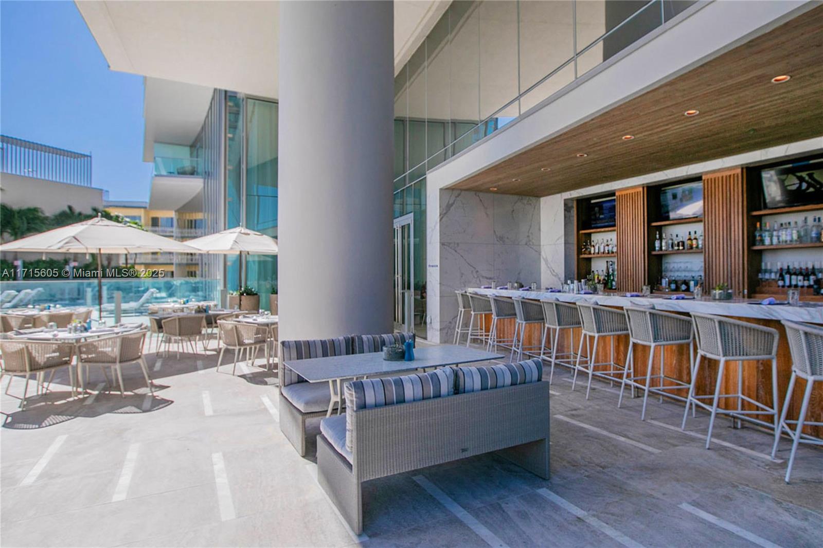 Turnberry Ocean Club - Residential