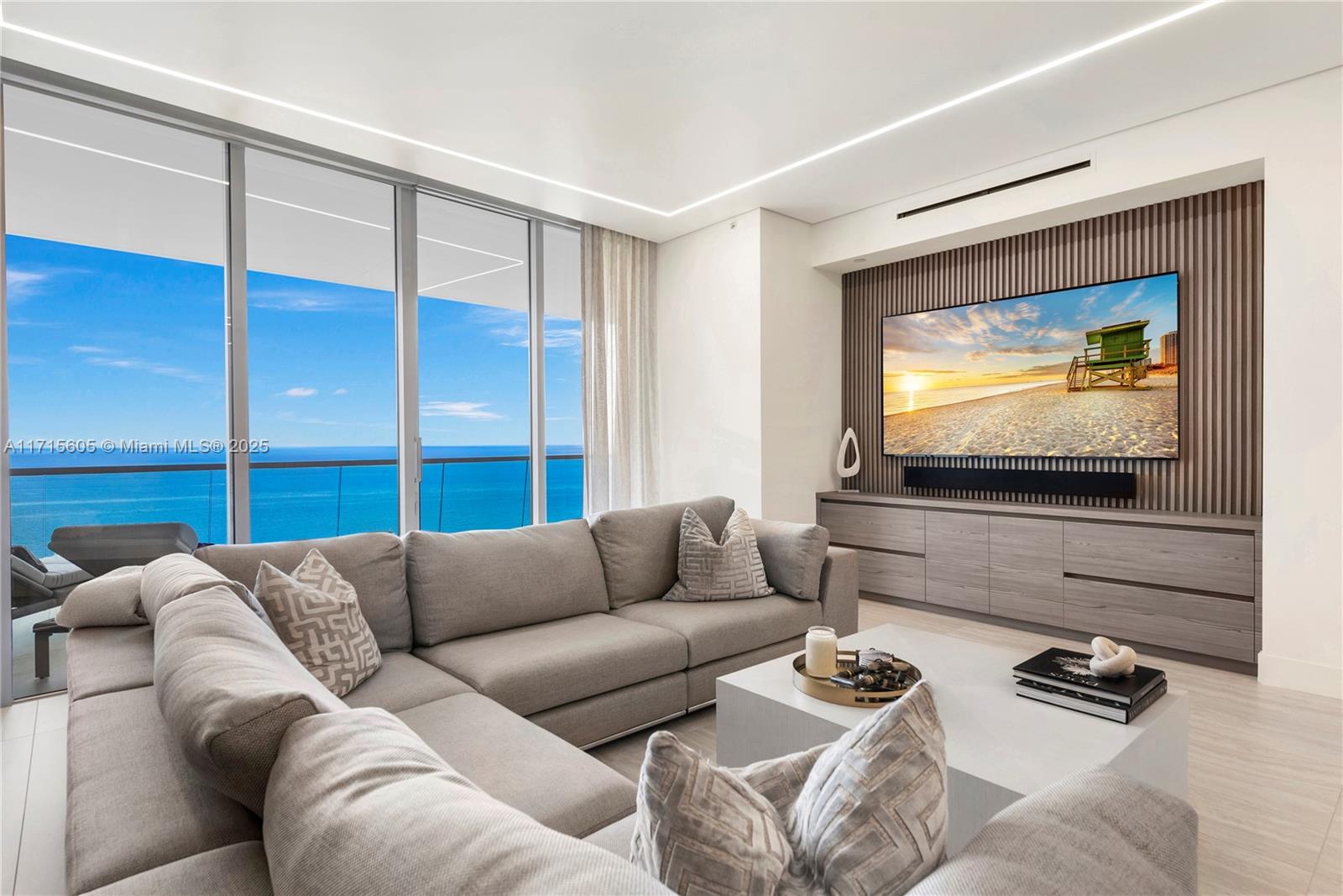 Turnberry Ocean Club - Residential