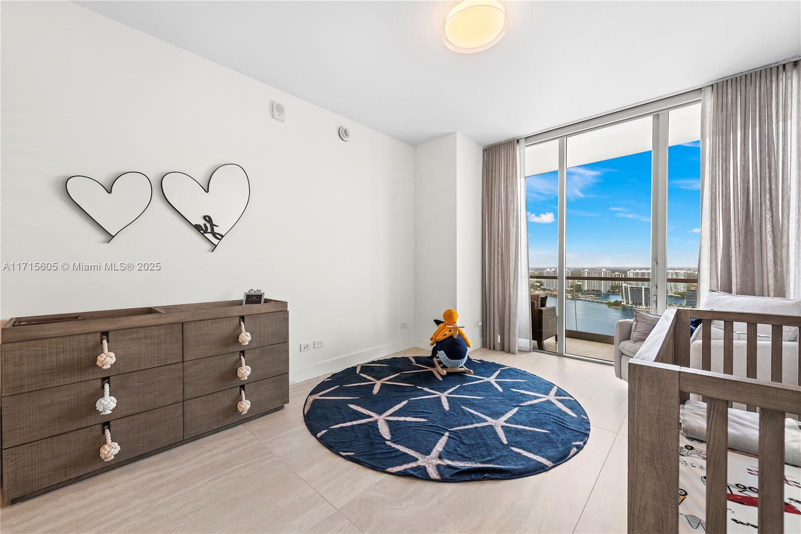 Turnberry Ocean Club - Residential