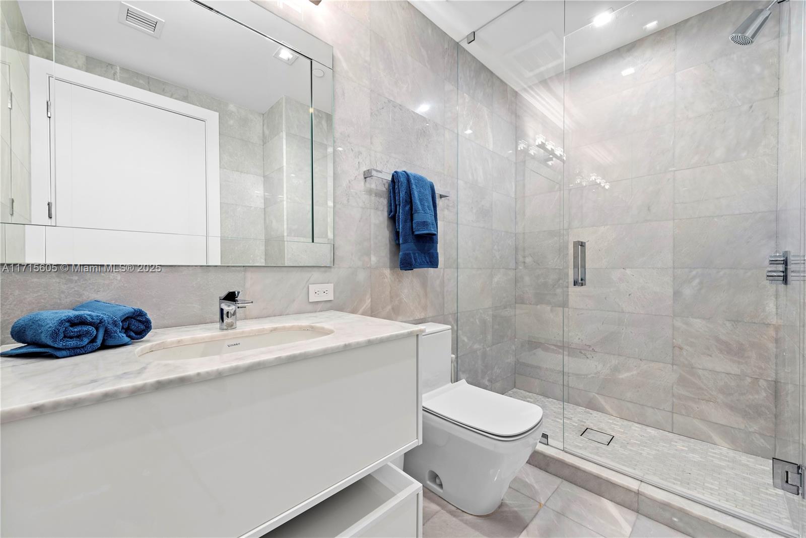 Turnberry Ocean Club - Residential