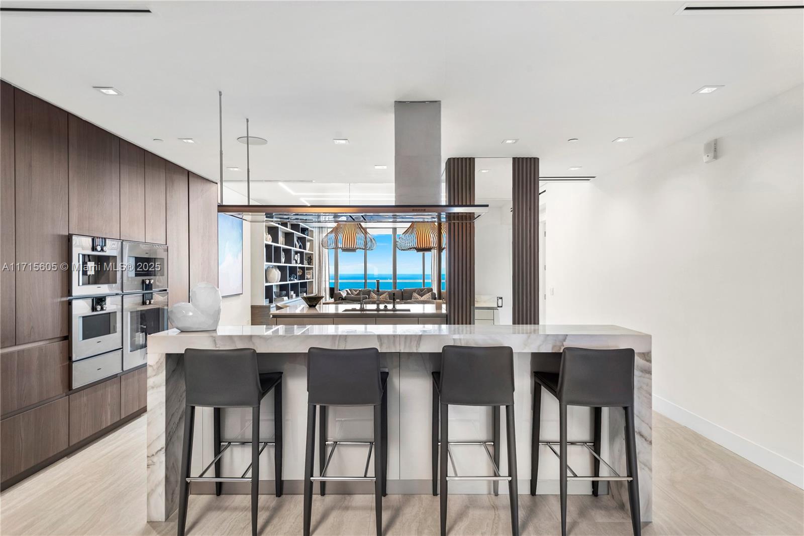 Turnberry Ocean Club - Residential