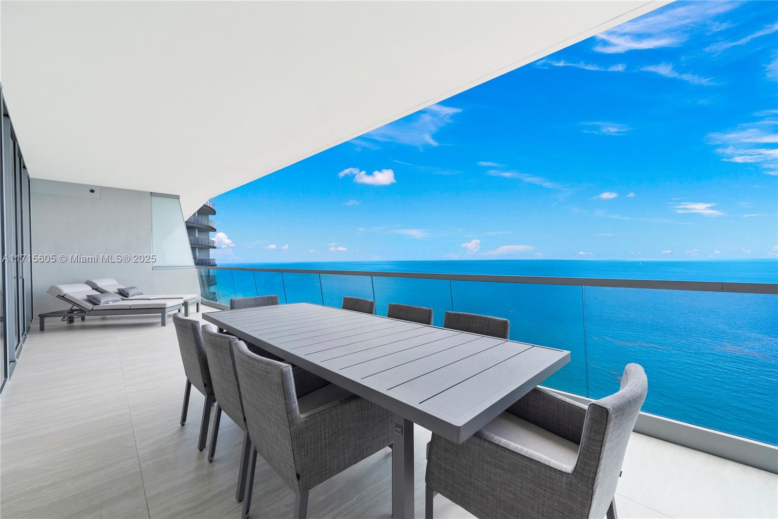 Turnberry Ocean Club - Residential