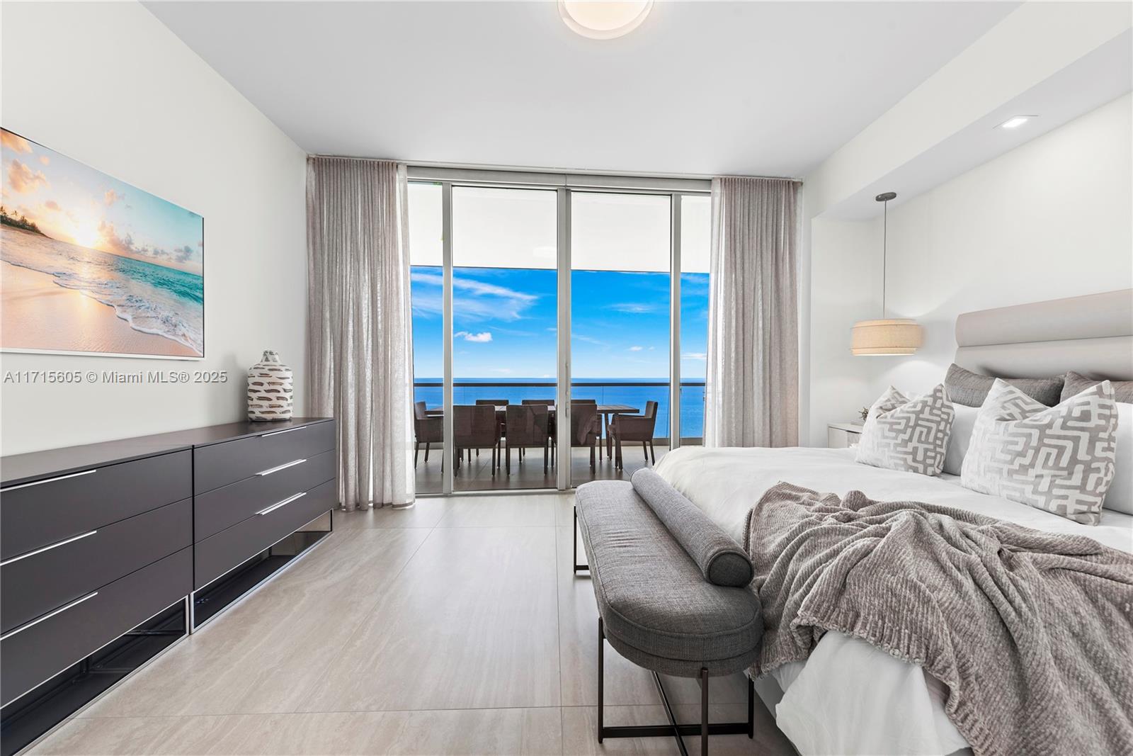 Turnberry Ocean Club - Residential