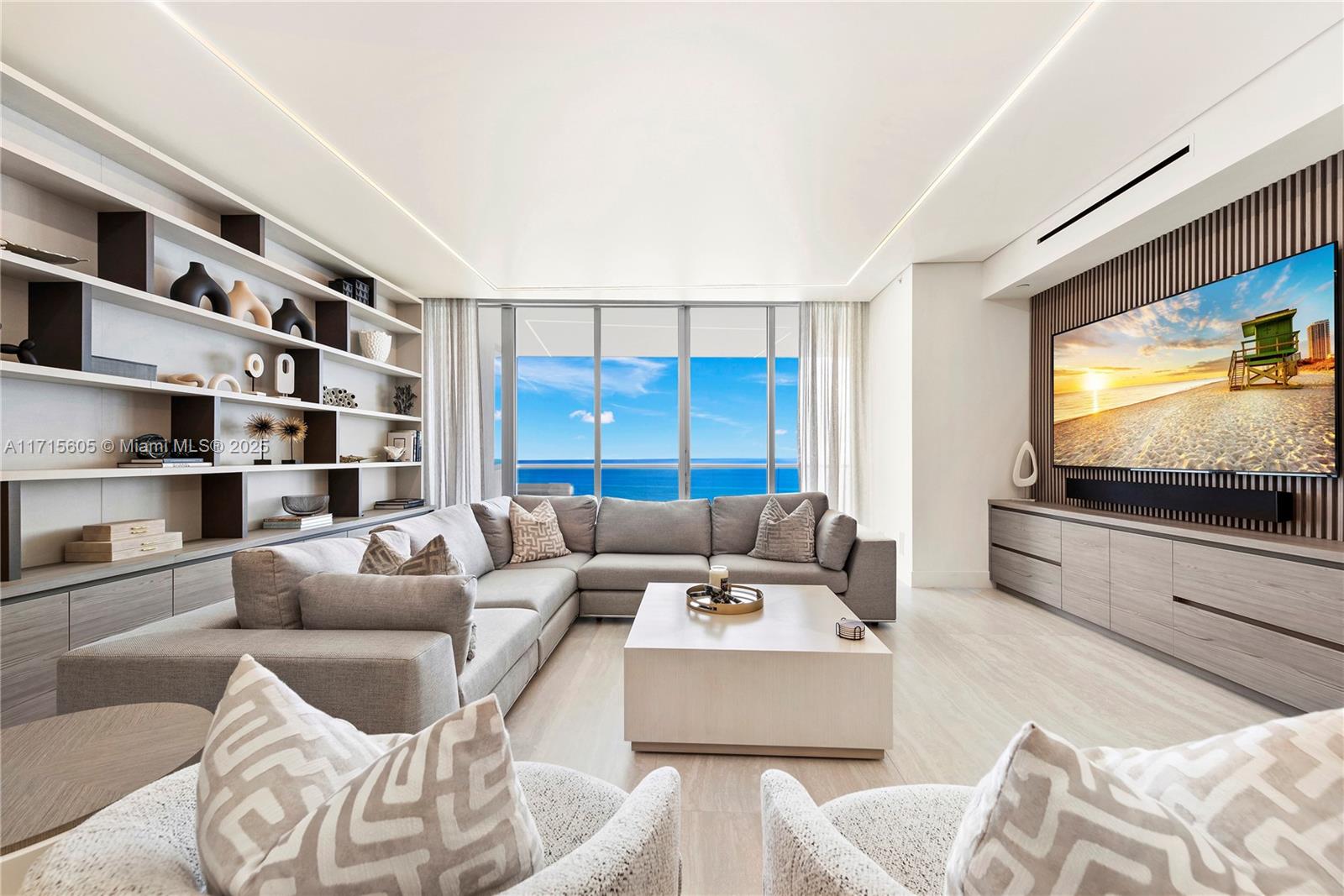 Turnberry Ocean Club - Residential