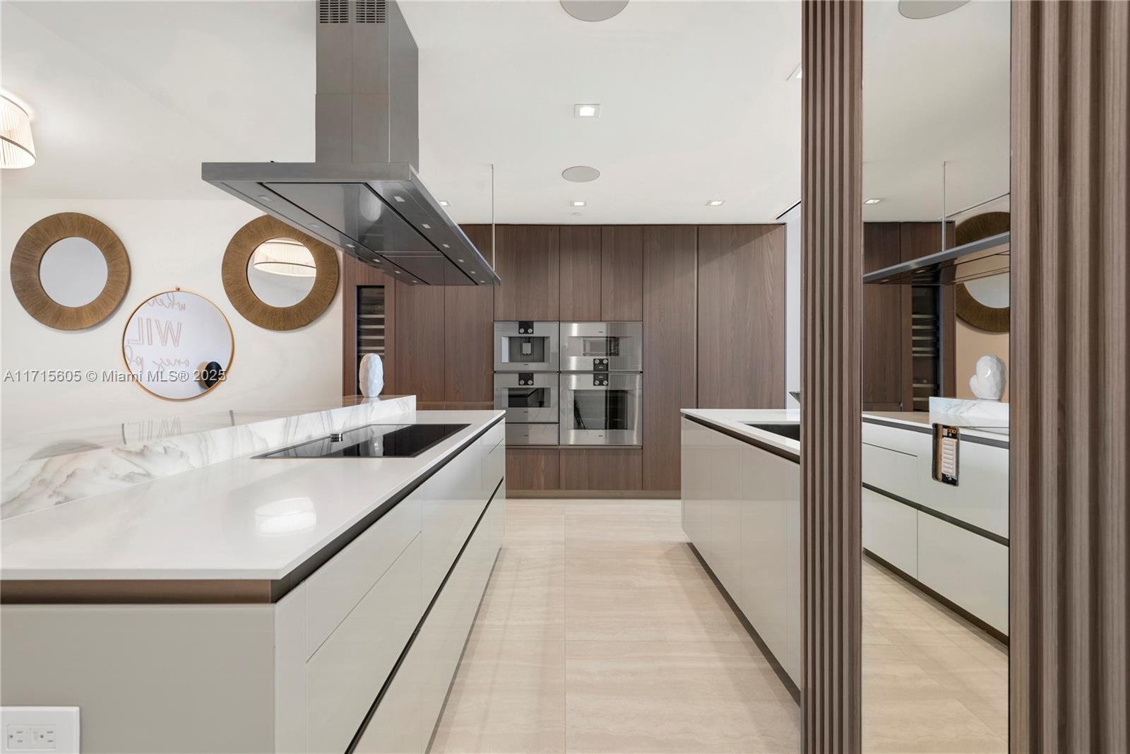 Turnberry Ocean Club - Residential
