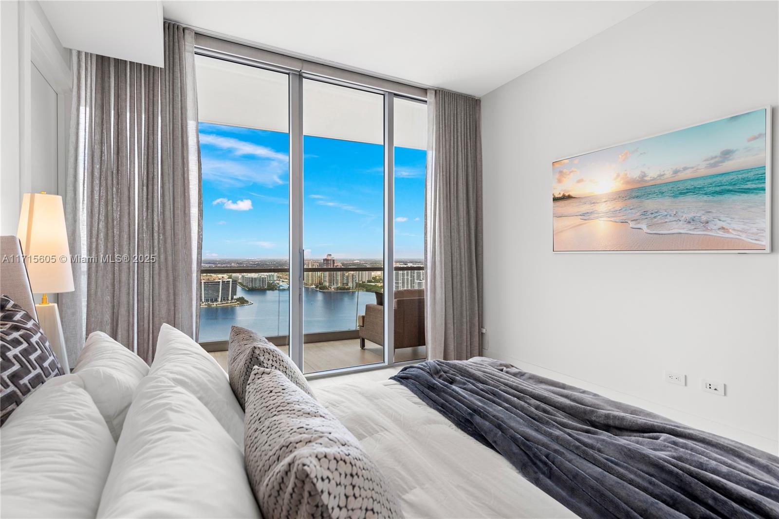 Turnberry Ocean Club - Residential