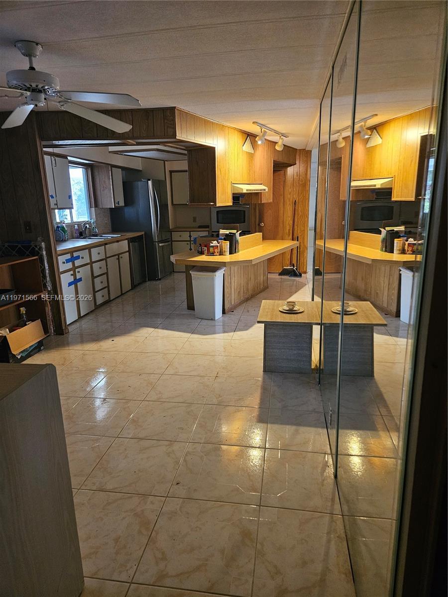 HIGHLAND MEADOWS ESTATES - Residential