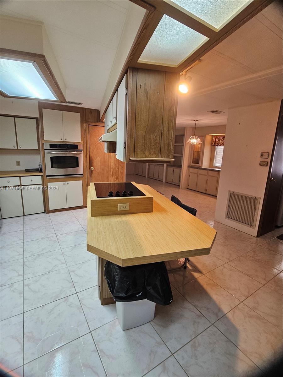 HIGHLAND MEADOWS ESTATES - Residential