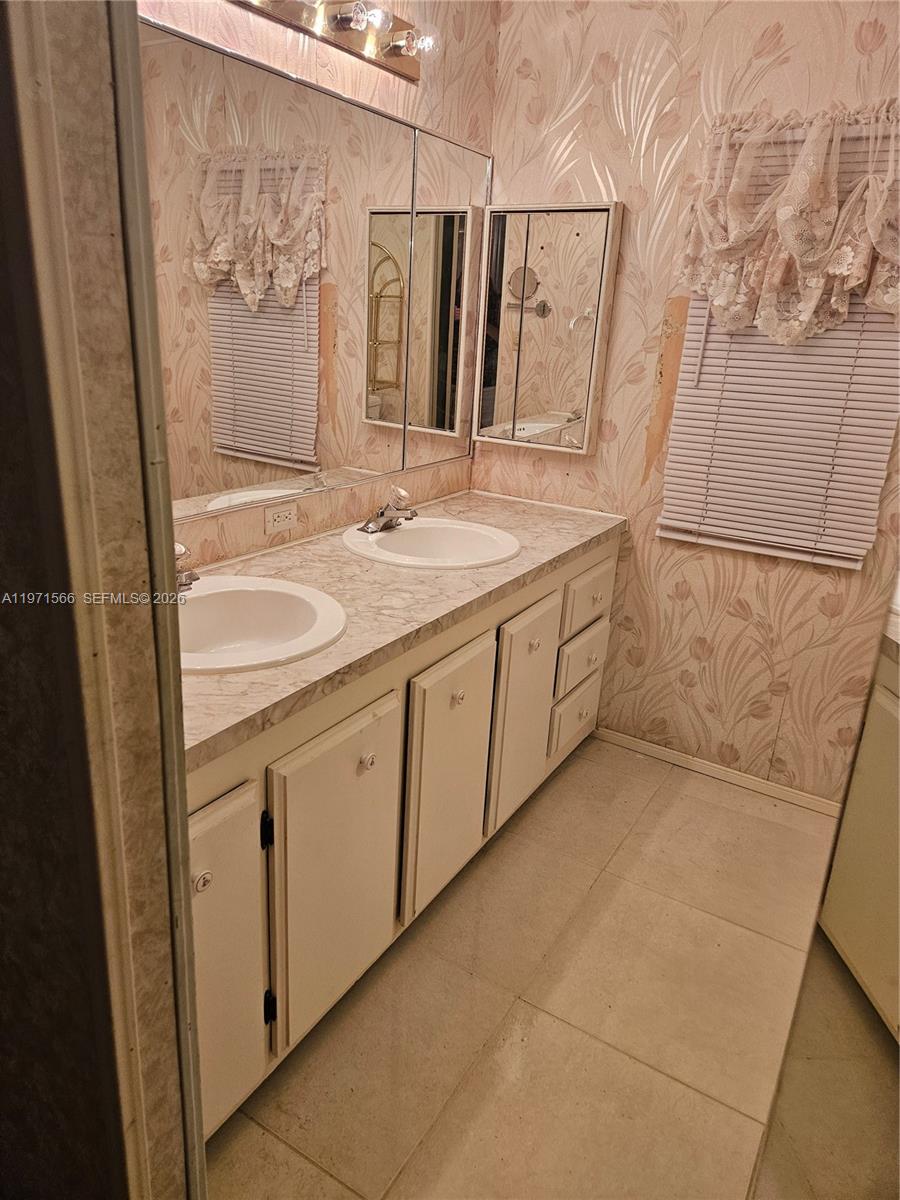 HIGHLAND MEADOWS ESTATES - Residential