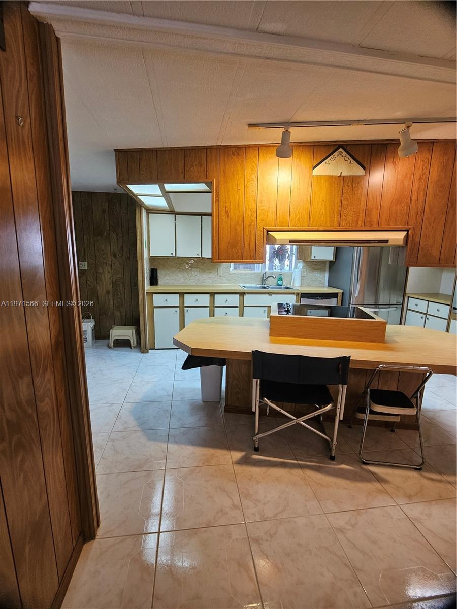 HIGHLAND MEADOWS ESTATES - Residential