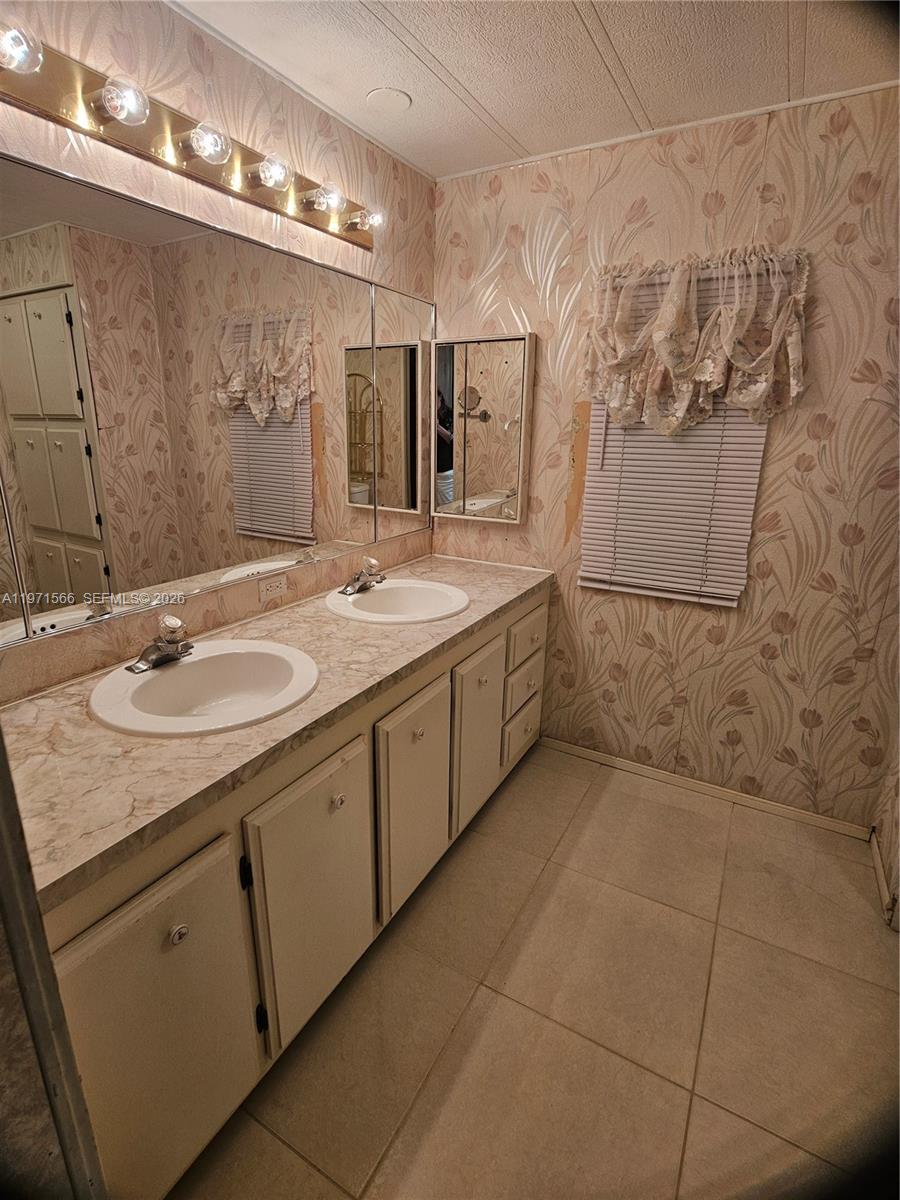 HIGHLAND MEADOWS ESTATES - Residential