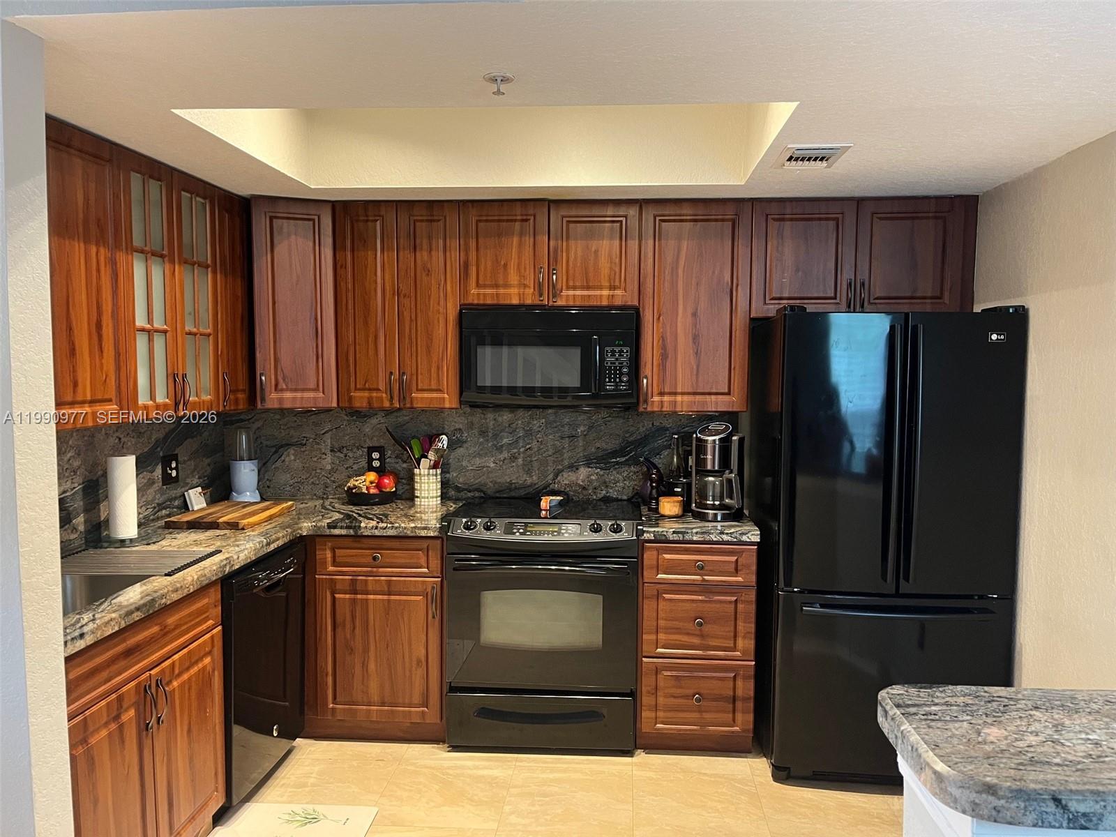 VILLAS DE TUSCANY CONDO - Residential Lease