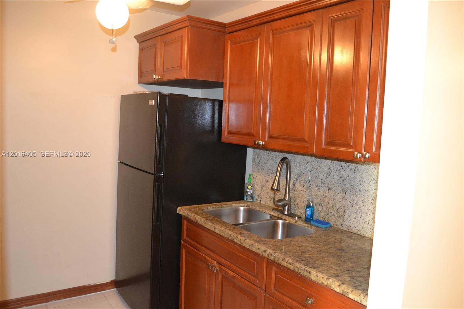 NEW HAMPTON AT CENTURY VI - Residential Lease