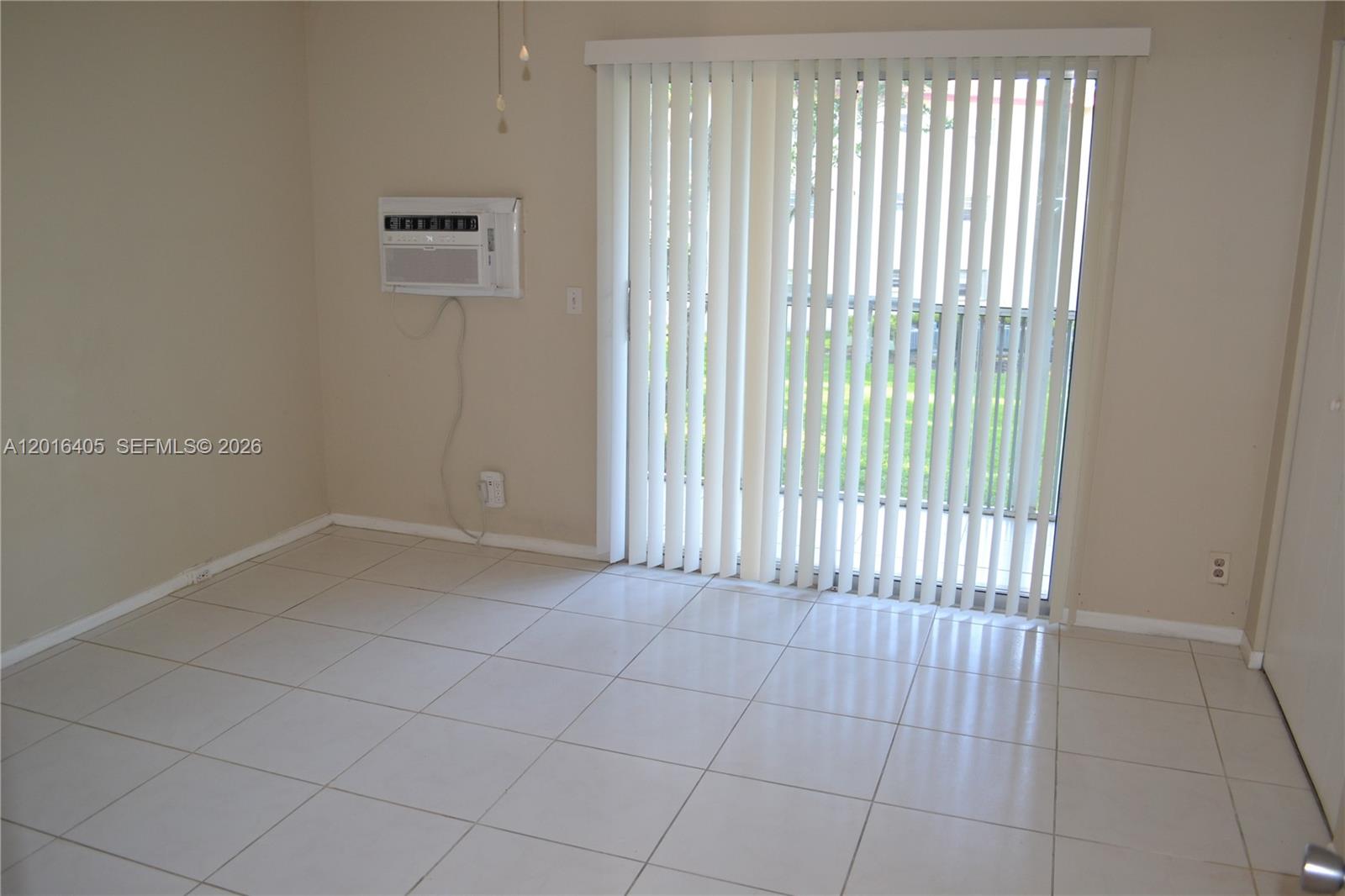 NEW HAMPTON AT CENTURY VI - Residential Lease
