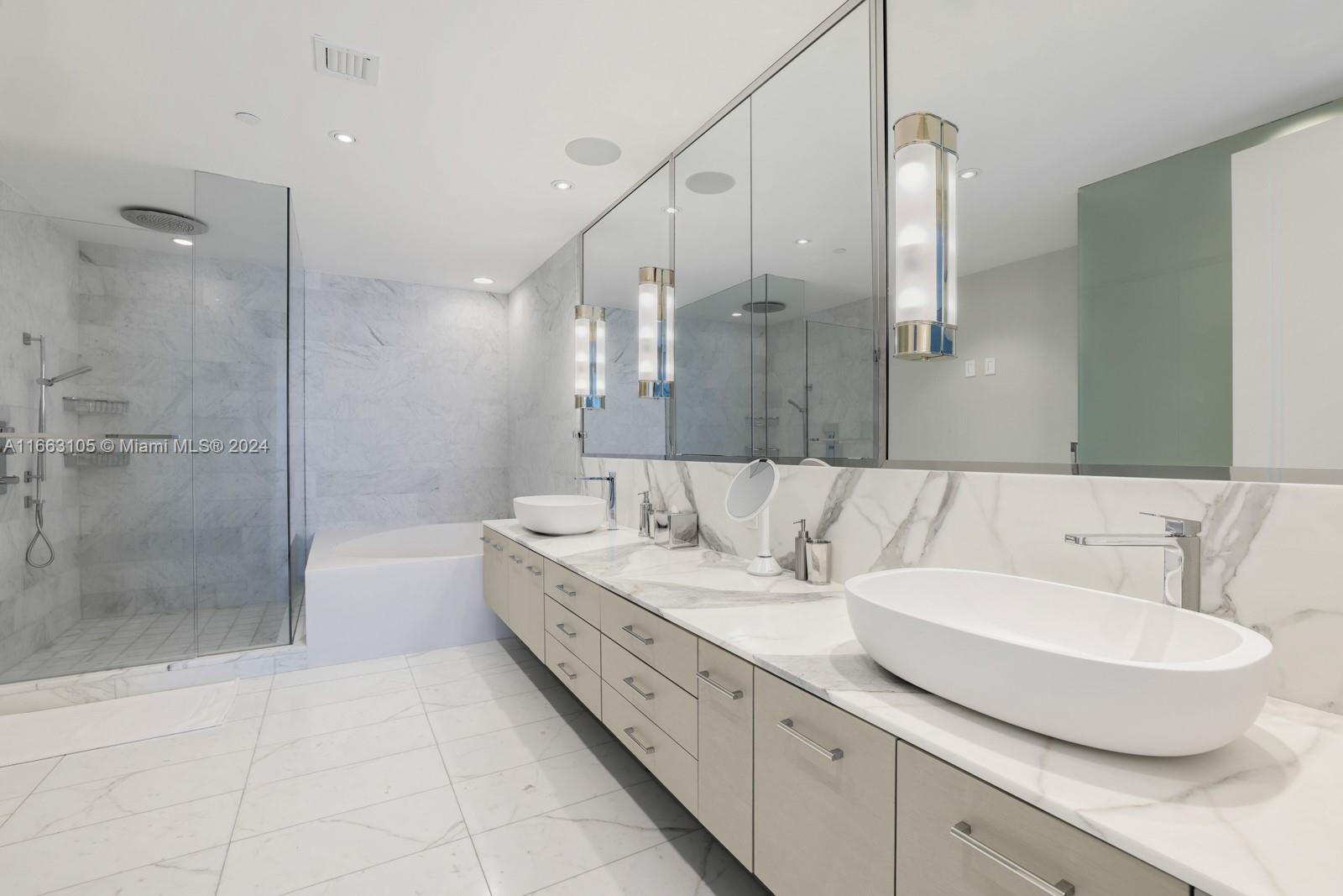 OCEANA BAL HARBOUR CONDO - Residential