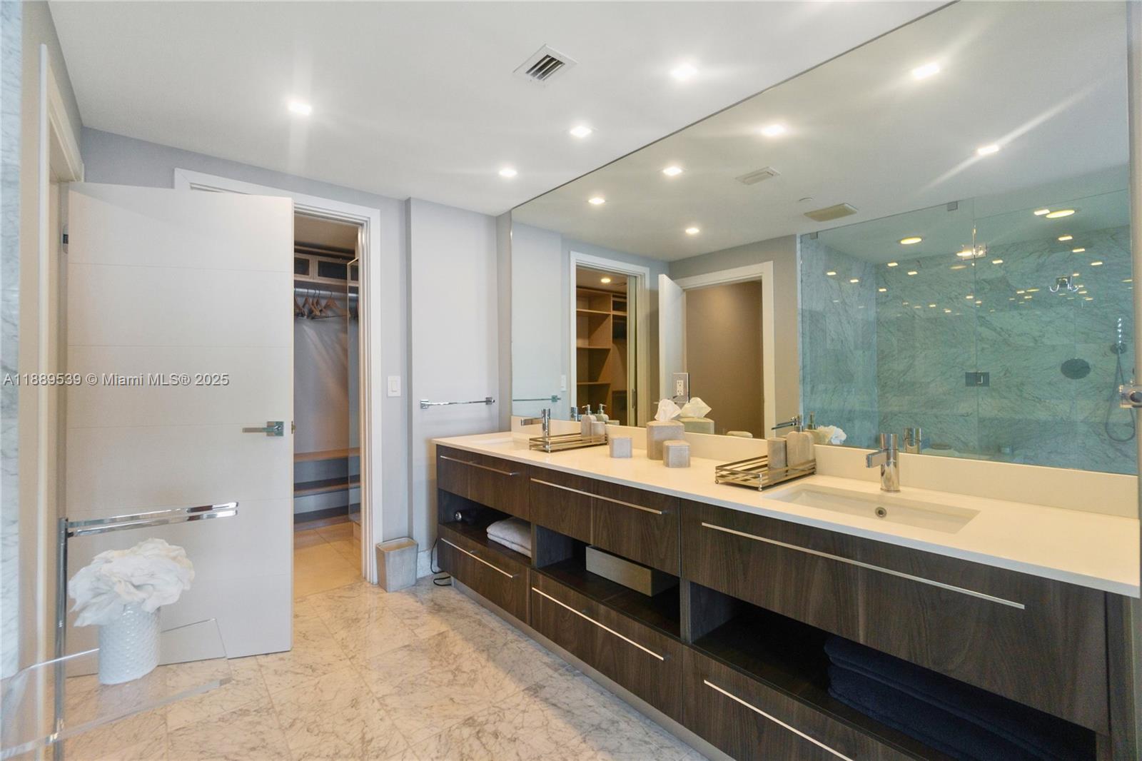 ONE PARAISO CONDO - Residential Lease