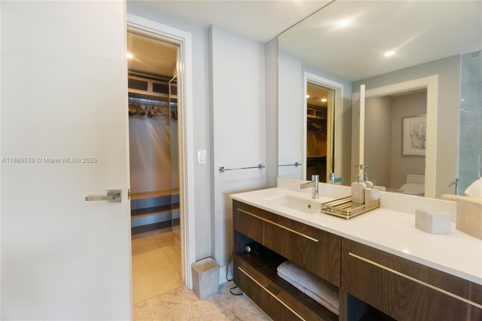 ONE PARAISO CONDO - Residential Lease