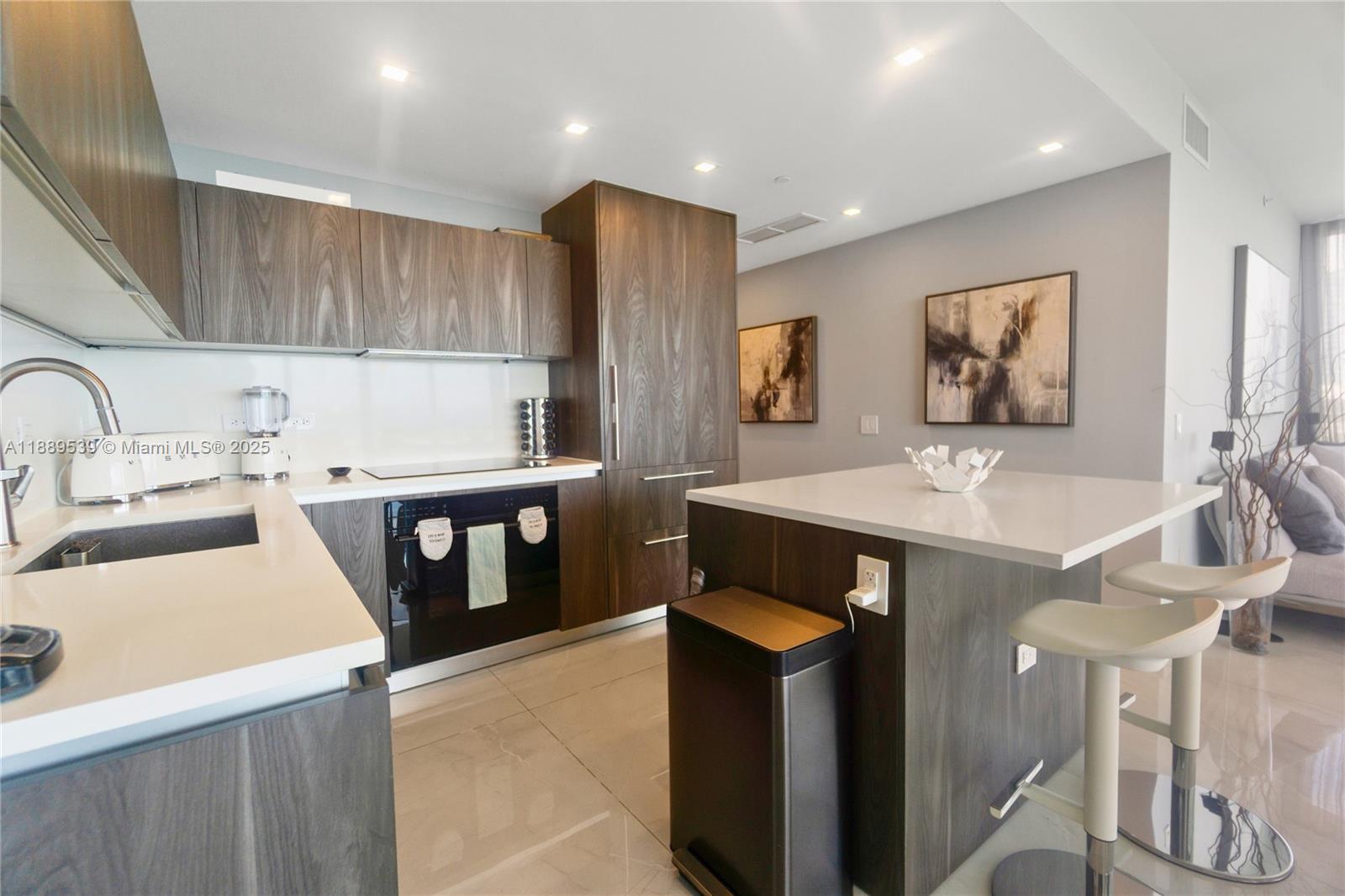 ONE PARAISO CONDO - Residential Lease