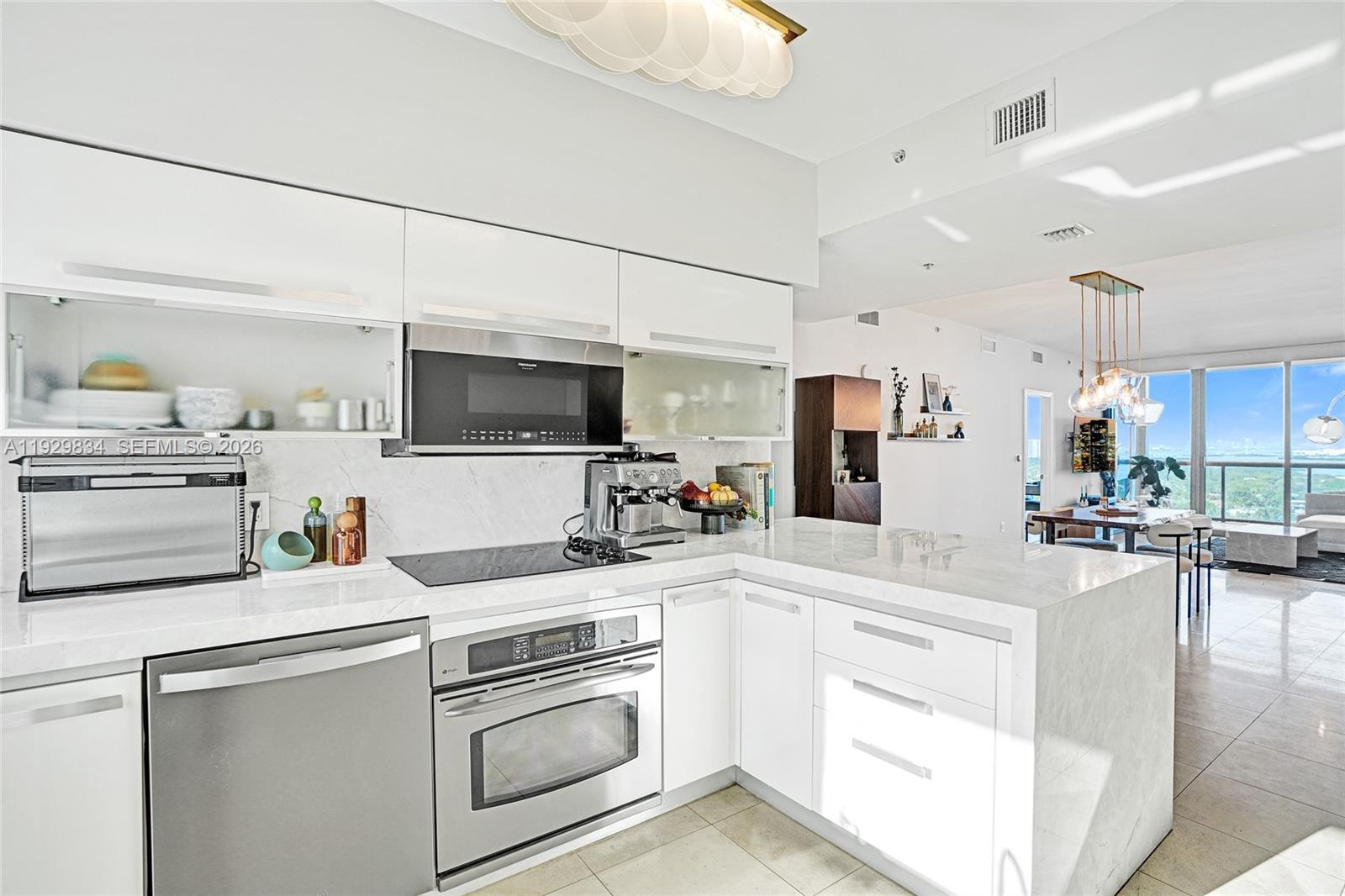 BLUE CONDO - Residential