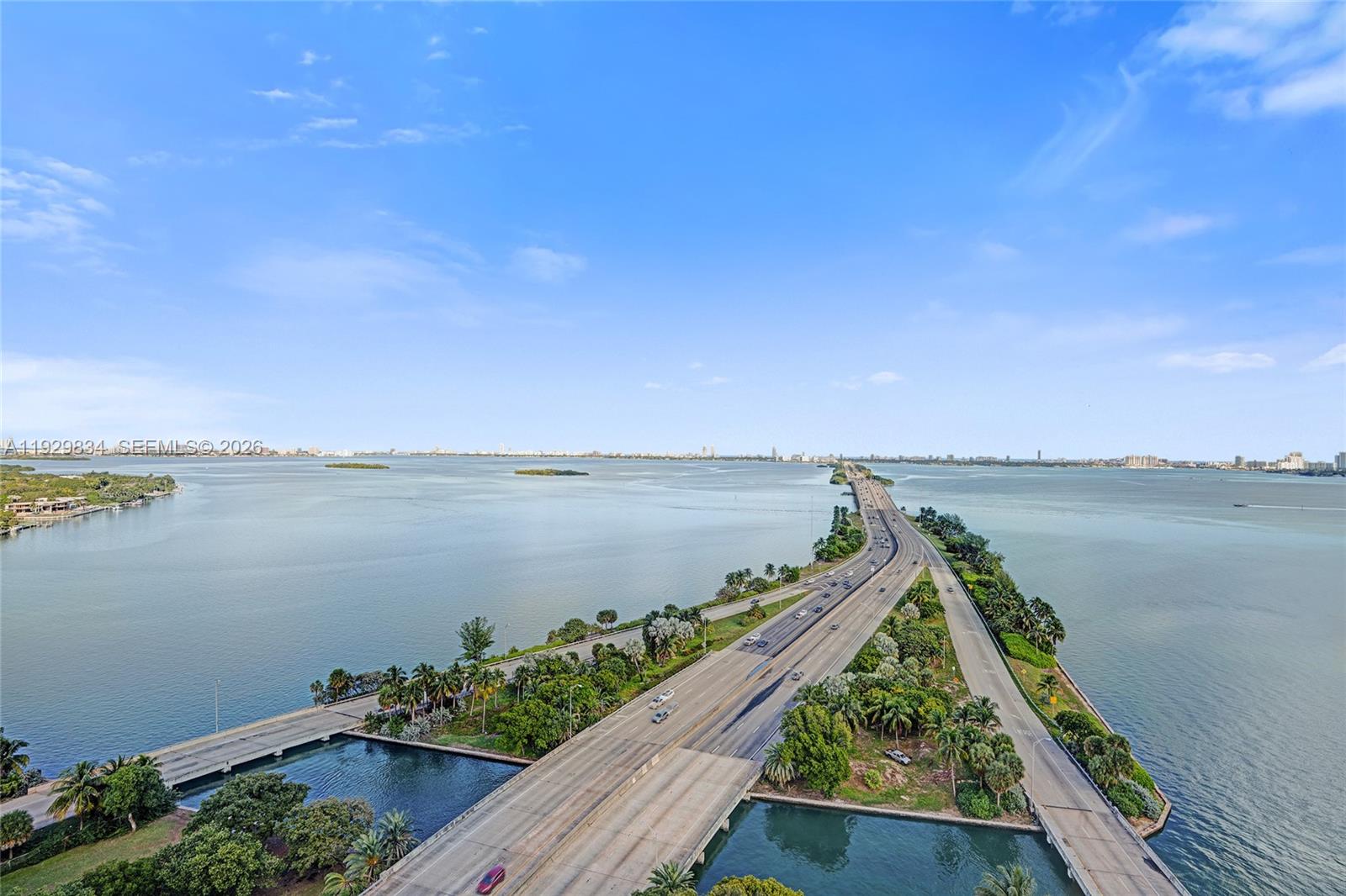 BLUE CONDO - Residential