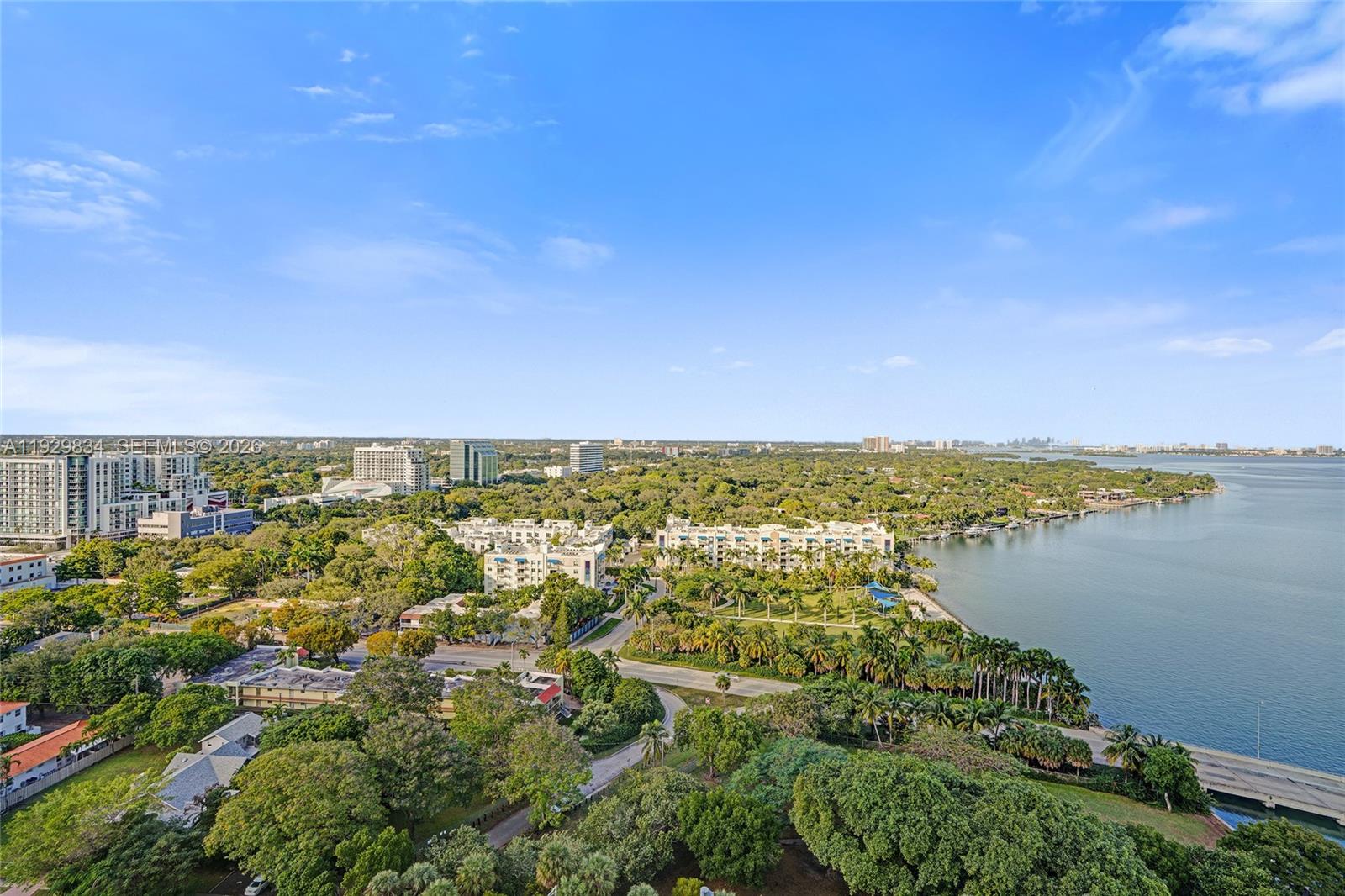 BLUE CONDO - Residential