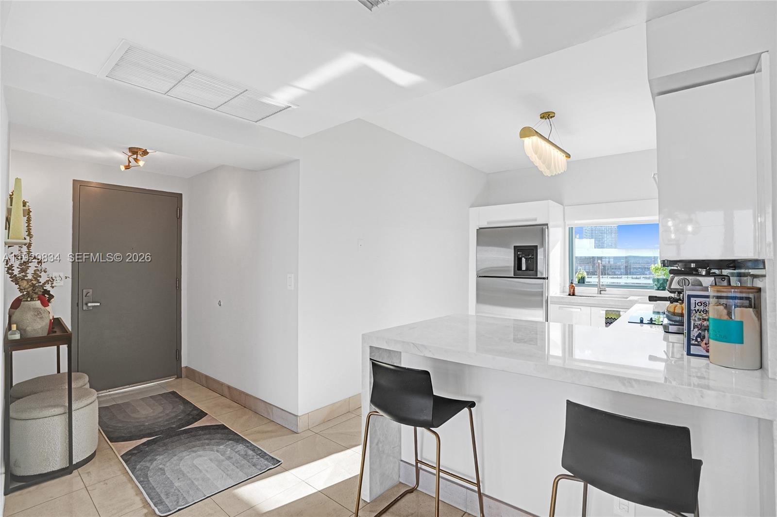 BLUE CONDO - Residential