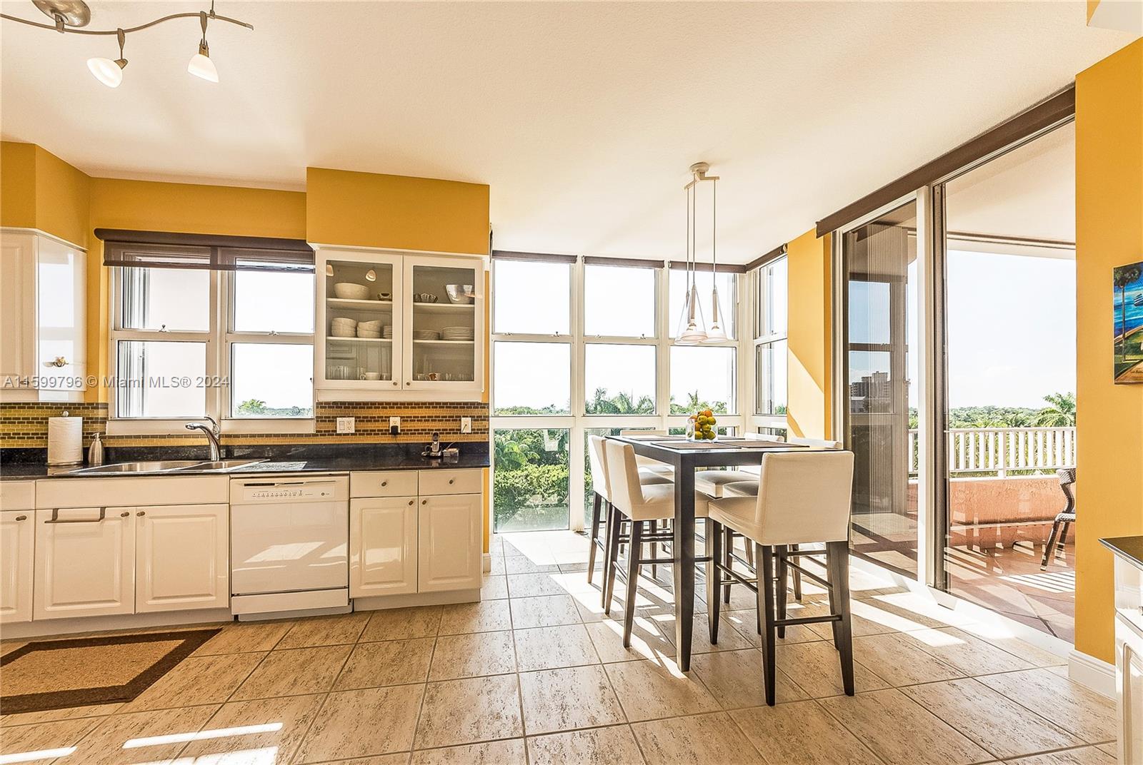 OCEAN CLUB - Residential