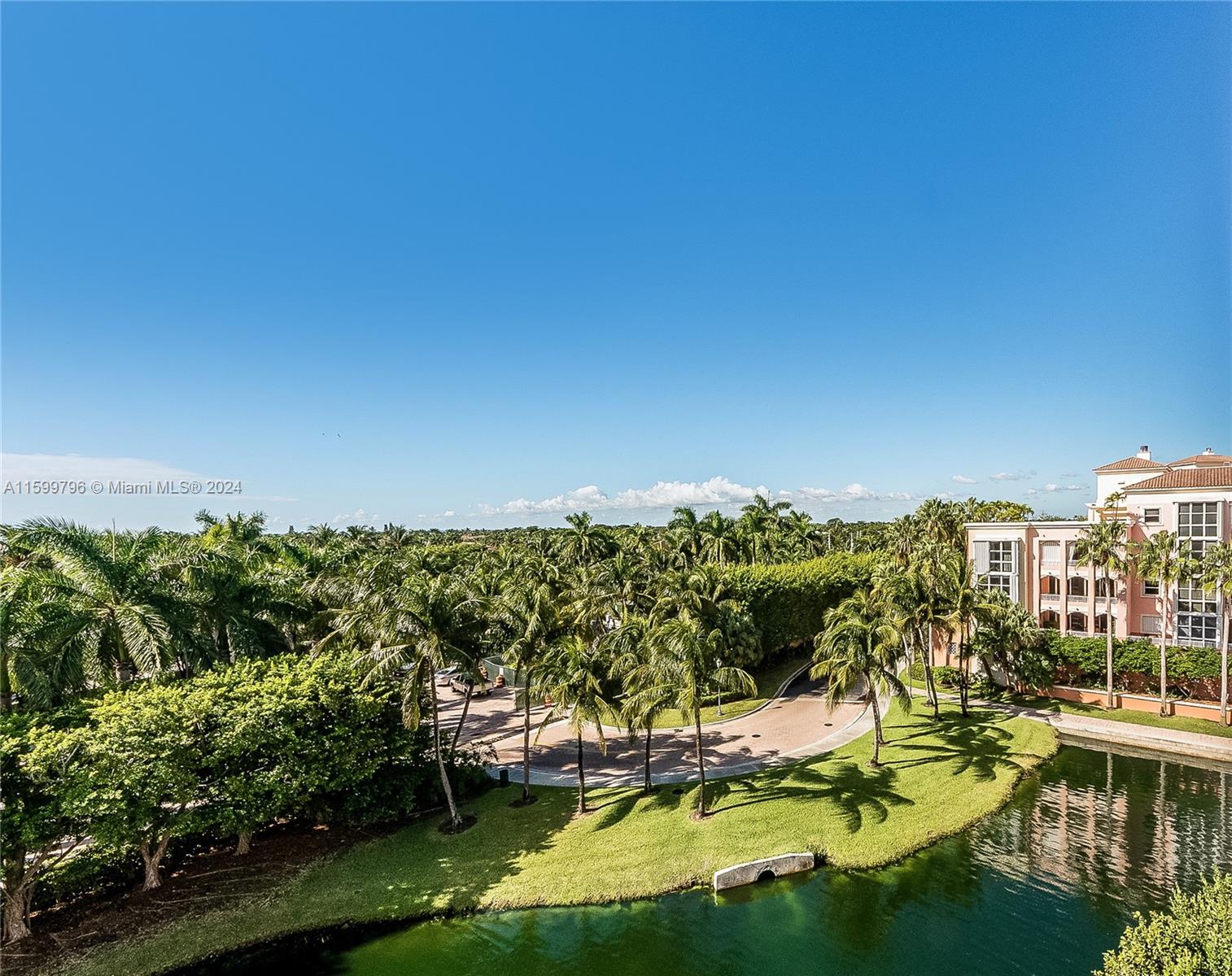 OCEAN CLUB - Residential