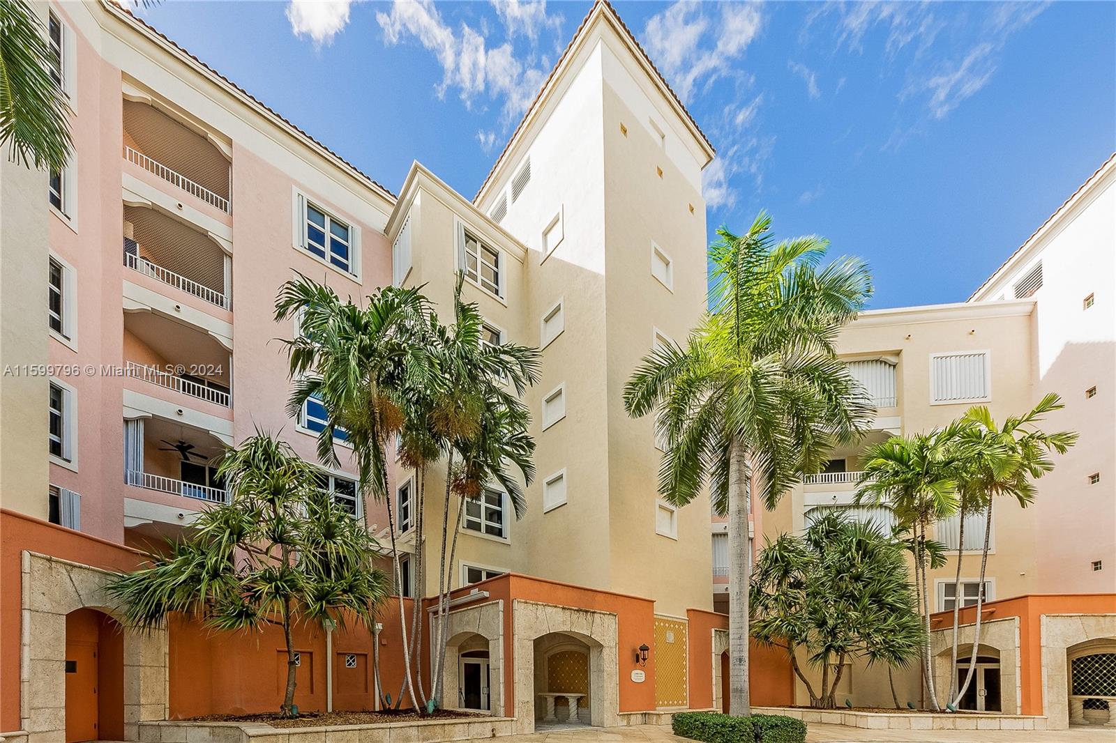 OCEAN CLUB - Residential