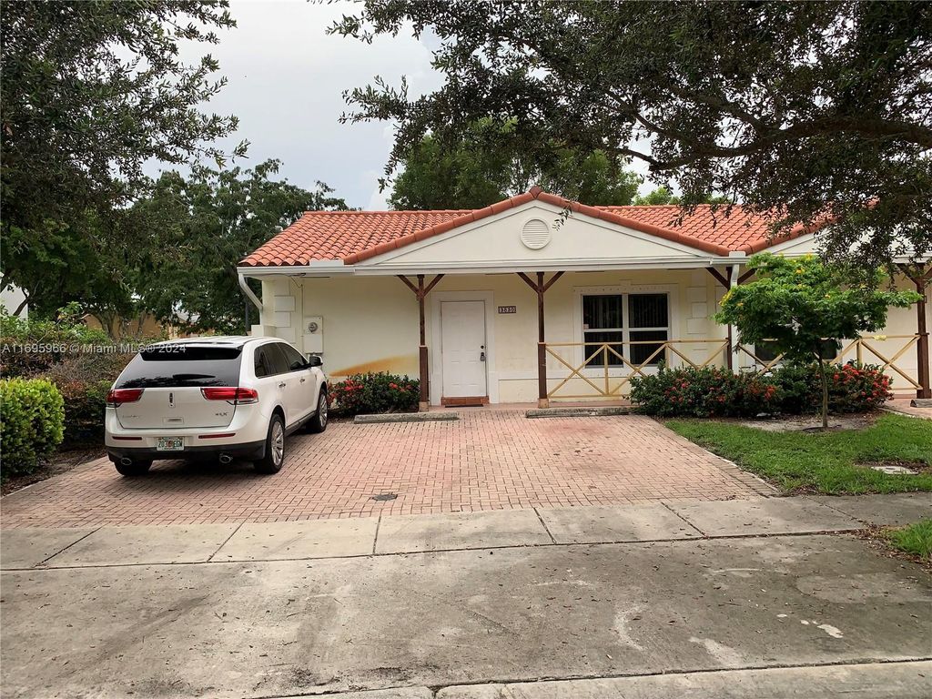 Photo of 3830 NW 76th Way #24, Davie, FL 33024 (MLS # A11695966)