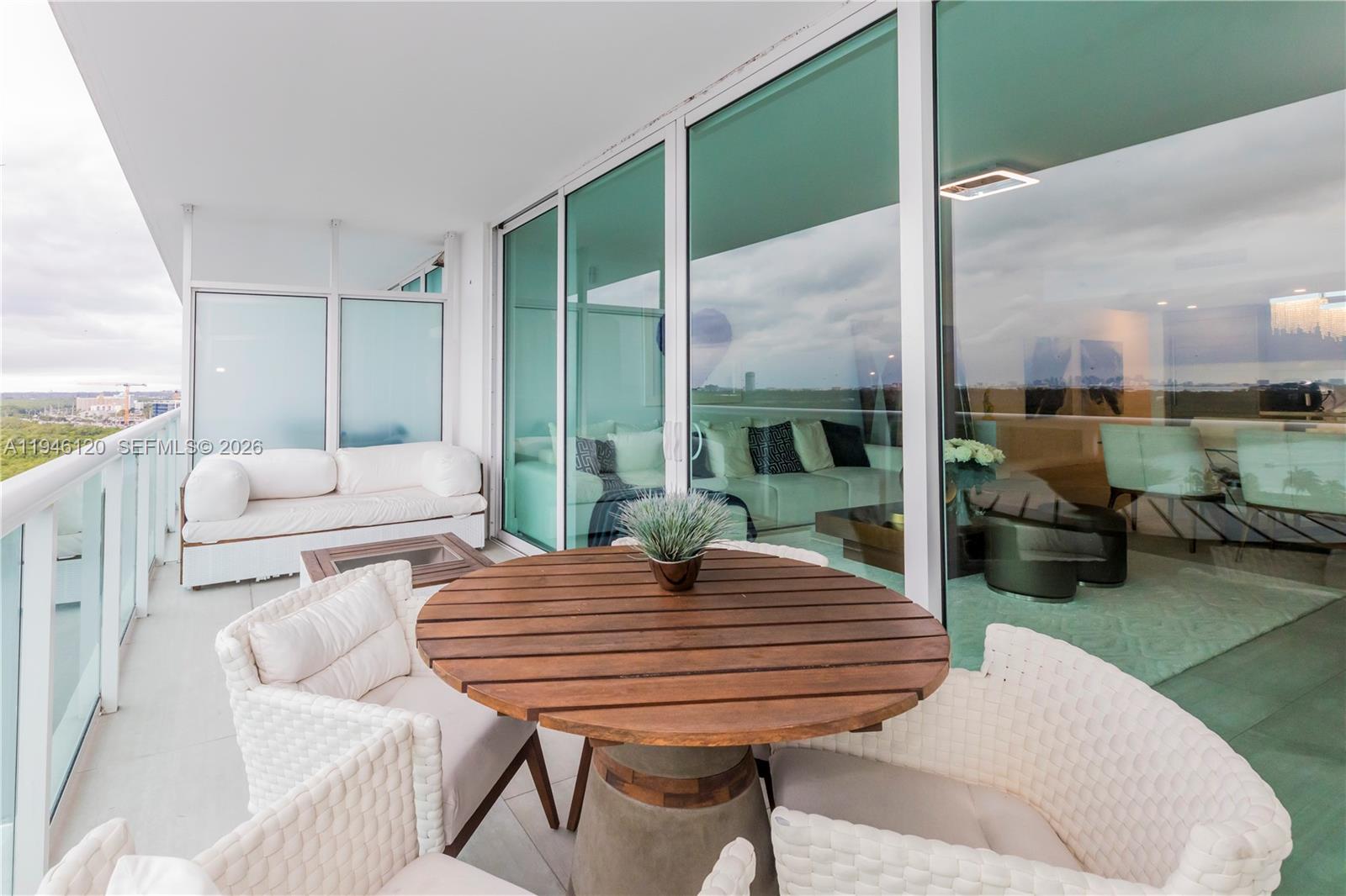 400 SUNNY ISLES CONDO WES - Residential