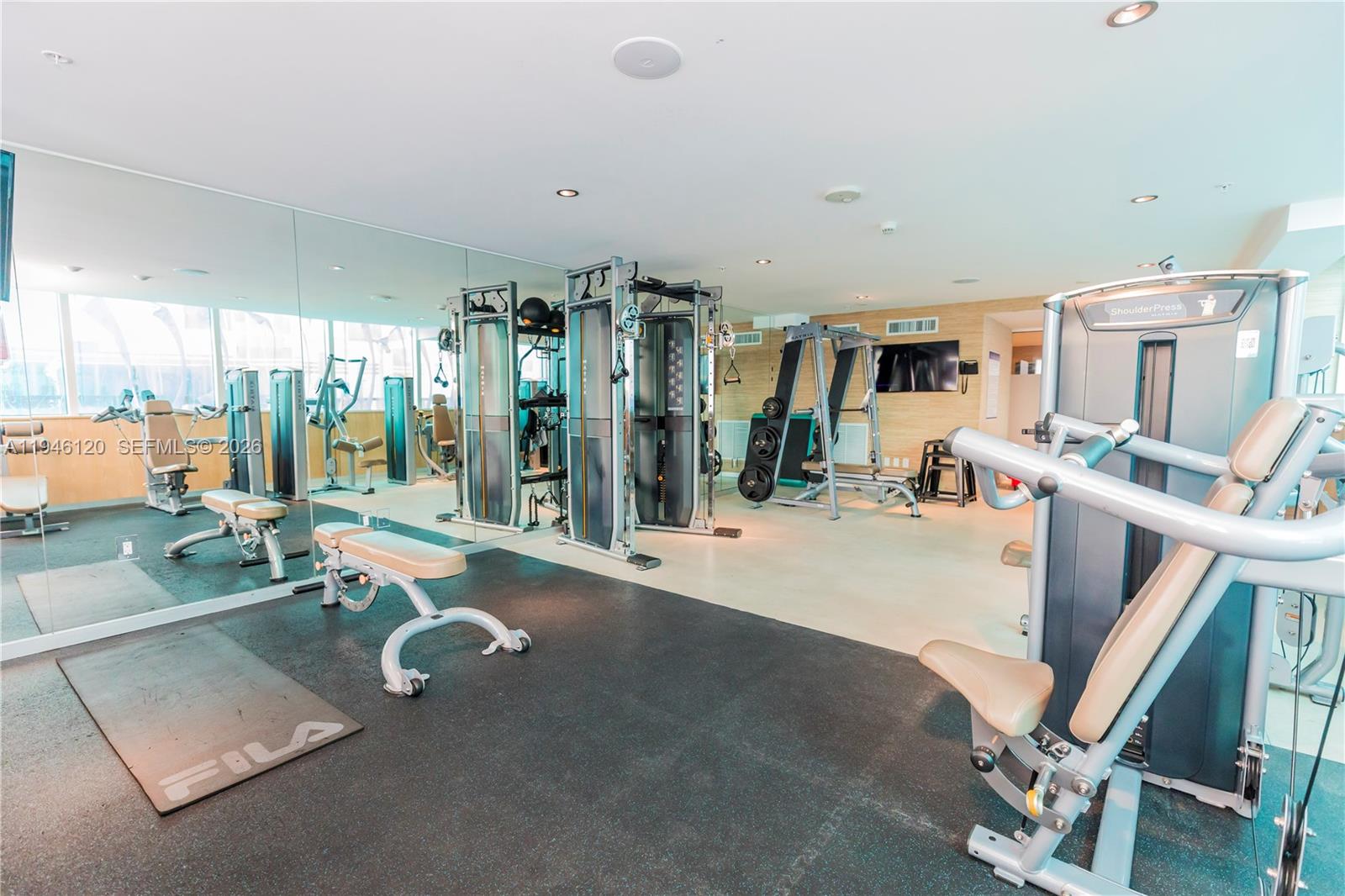 400 SUNNY ISLES CONDO WES - Residential