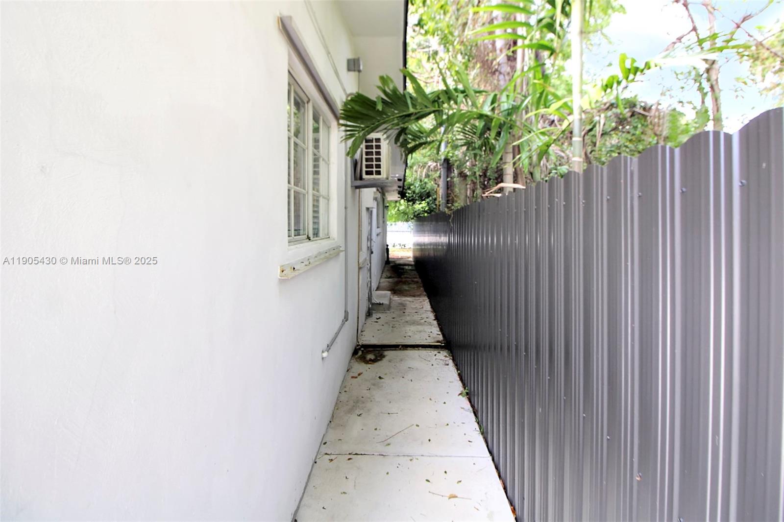 ALTA VISTA - Residential Lease