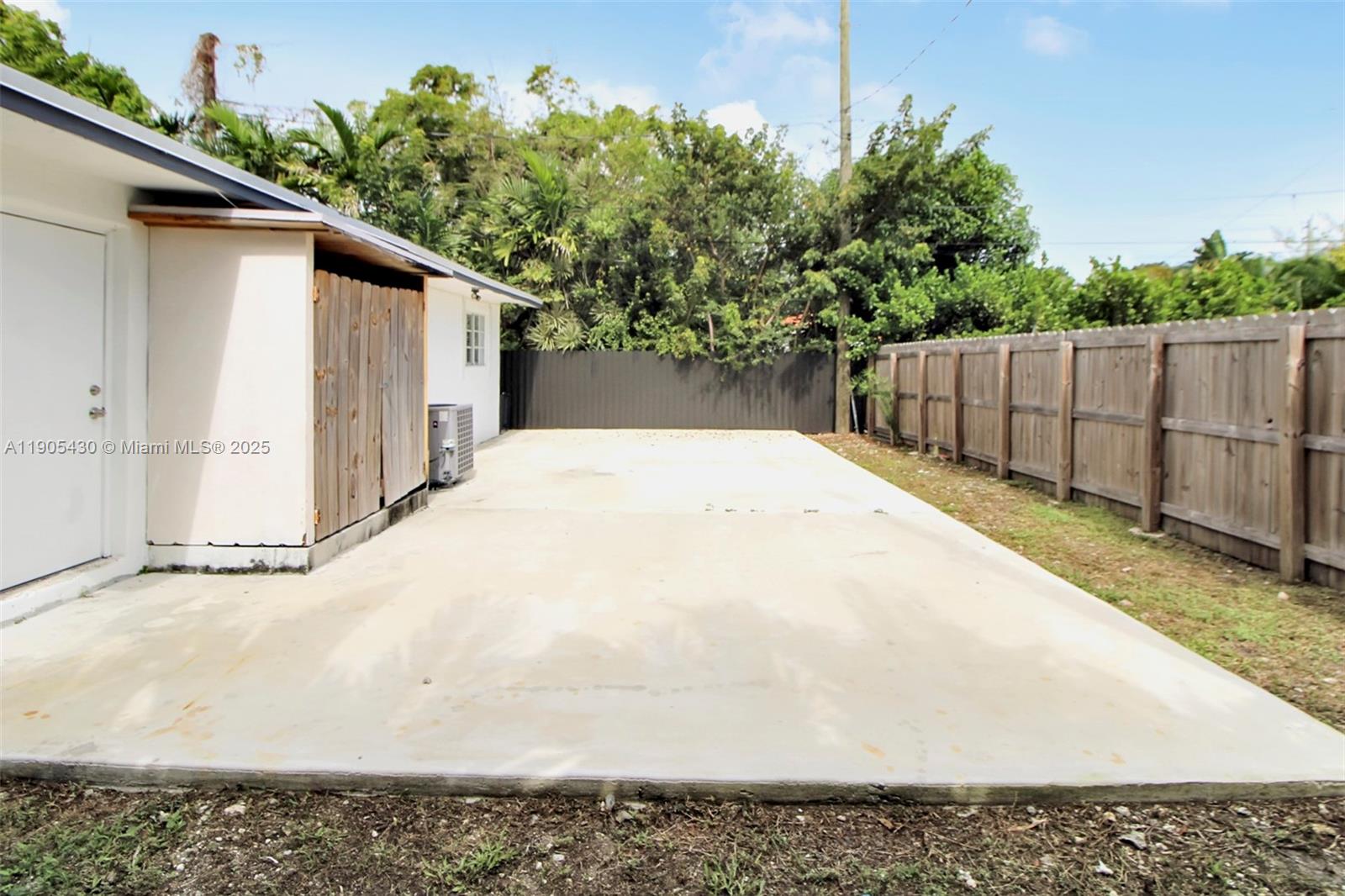 ALTA VISTA - Residential Lease