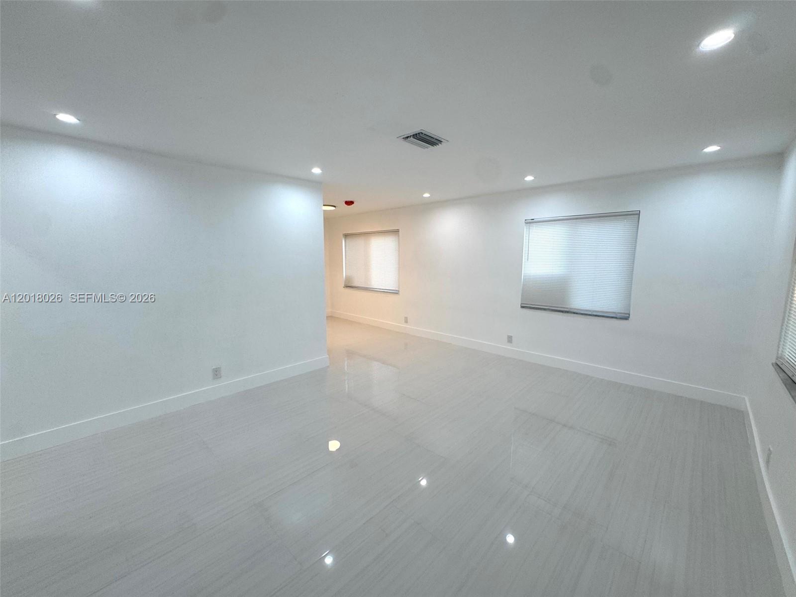 View photos, virtual tours, details... 105-107 NE 30th Ct 107
