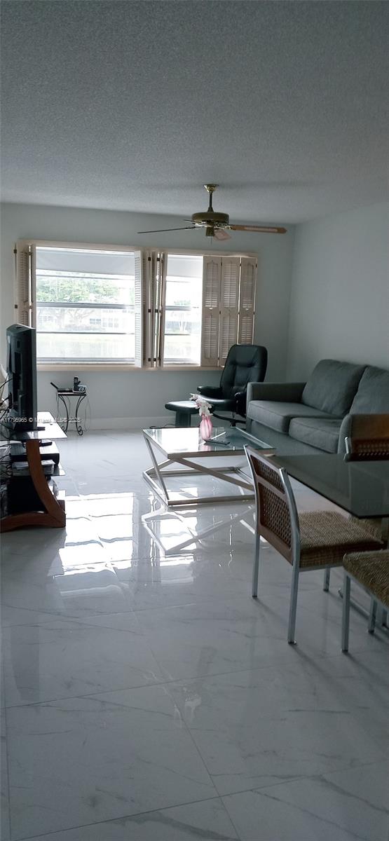 Rental Property at 5003 Nw 35th St 506, Lauderdale Lakes, Broward County, Florida - Bedrooms: 1 
Bathrooms: 1  - $1,400 MO.