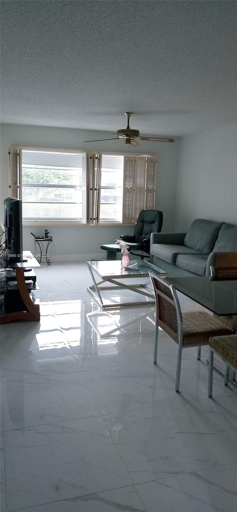 5003 NW 35th St 506 Lauderdale Lakes FL 33319