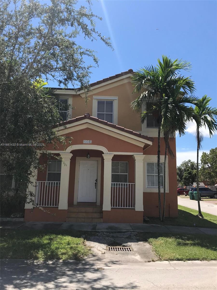 Corner townhouse 4/3 with fenced yard. One bedroom & full bath downstairs. Spacious layout, open kitchen, and bright living areas. Primary suite upstairs with walk-in closet. Laundry conveniently on second floor. Low HOA, assigned parking. Close to schools, shopping, highways & Black Point Marina.