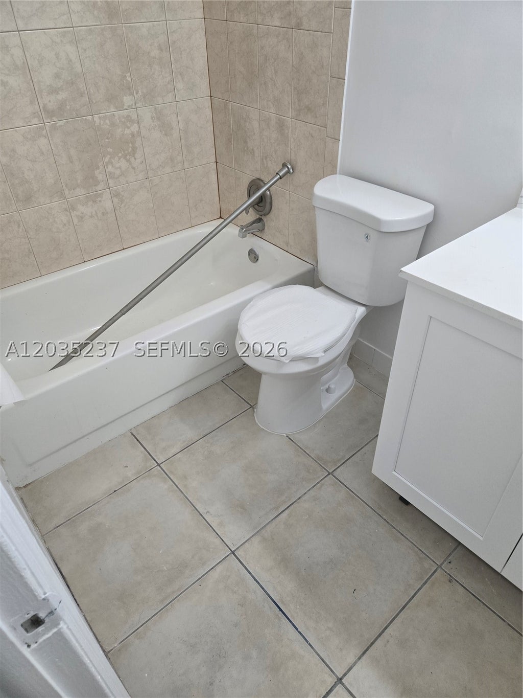 Photo of Hollywood, FL 33020 (MLS # A12035237)
